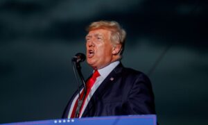 rk_donald-trump_160821-1