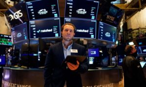 us-stocks-markets-open-160313-1