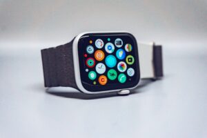 apple-watch-could-get-big-new-health-features-this-2022-temperature-and-blood-glucose-tracking