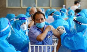 topshots-topshot-vietnam-health-virus-074541-1