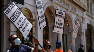 wages-gettyimages-1320198343