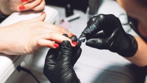 skynews-nail-bar-anon_6634715