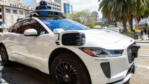 skynews-waymo-driverless_6656298-1