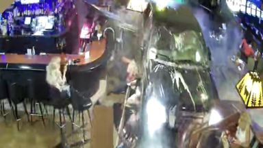 skynews-car-crash-arizona_6681396