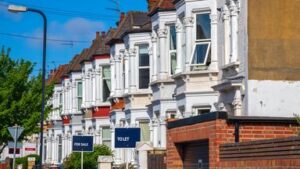 skynews-housing-houses_6578310-1