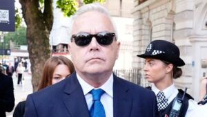 skynews-huw-edwards-court_6643505-1