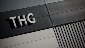 skynews-thg-warehouse-manchester_6130915-1