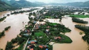 skynews-typhoon-yagi-flood_6680071