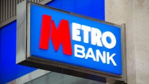 skynews-metro-bank-london_6227803-1