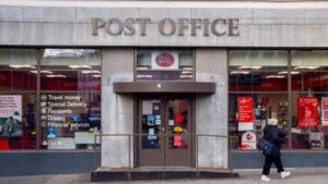 skynews-post-office-mount-pleasant_6747160-1